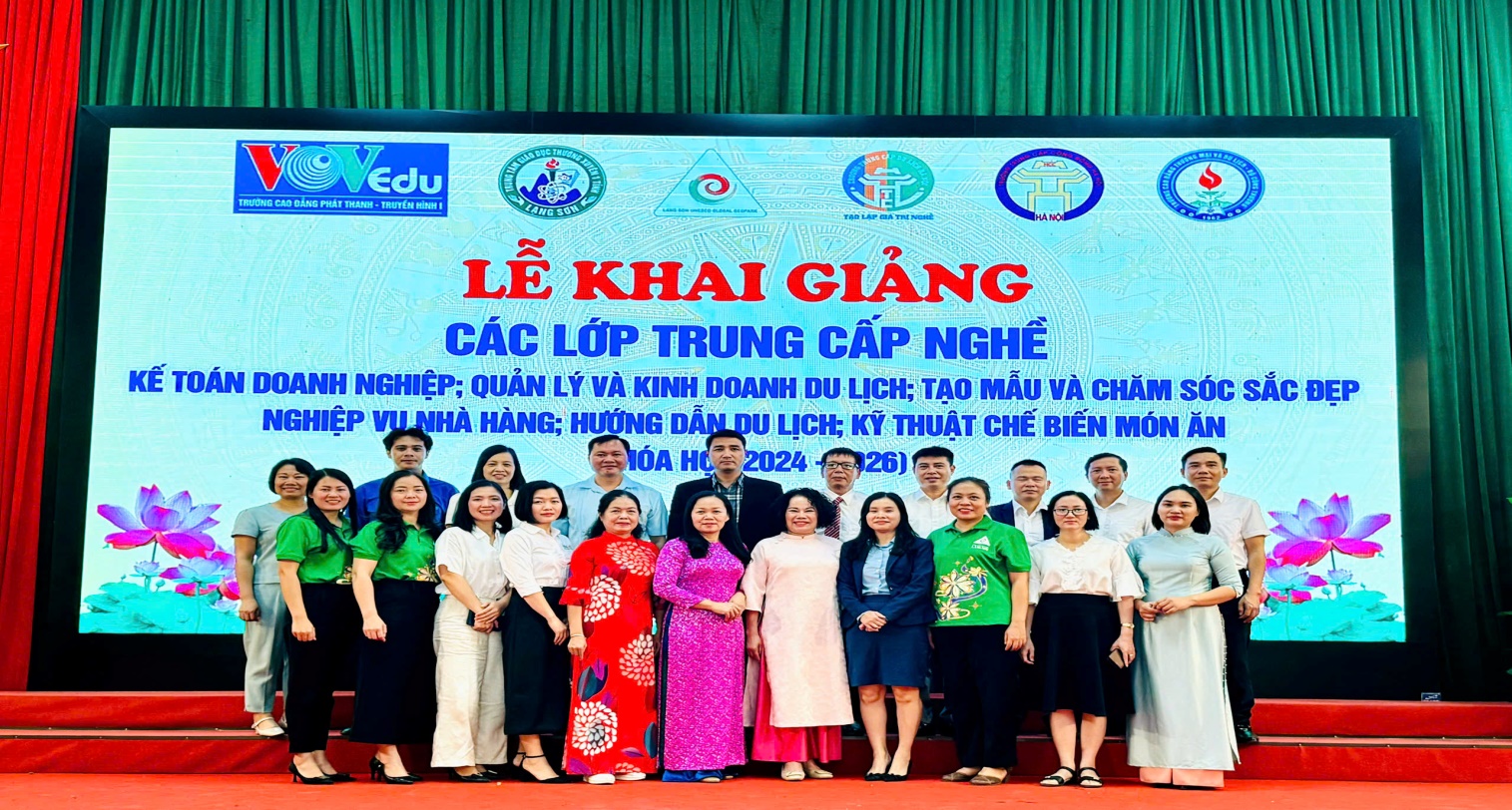 Khai giảng các lớp Trung cấp nghề khóa học 2024-2026