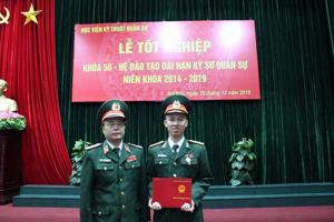 Thủ khoa trường Quân sự từng xấu hổ vì bị đàm tiếu "thi đâu trượt đấy"