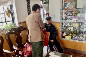 THĂM VÀ TẶNG QUÀ NGUYÊN LÃNH ĐẠO HƯU NHÂN DỊP TET NGUYÊN ĐÁN TÂN SỬU 2021